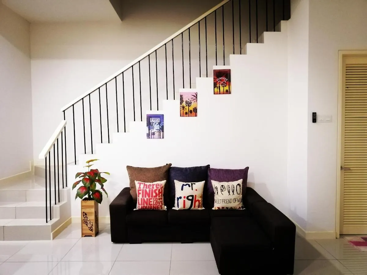 Holiday home A&D Home-Stay @Kota Warisan, Sepang