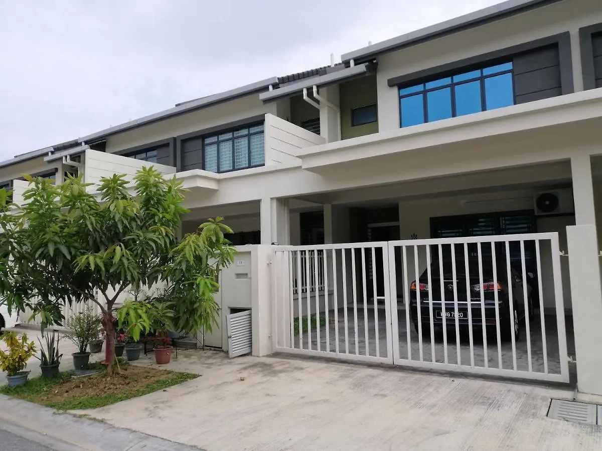 A&D Home-Stay @Kota Warisan, Sepang 0*,  Malaysia